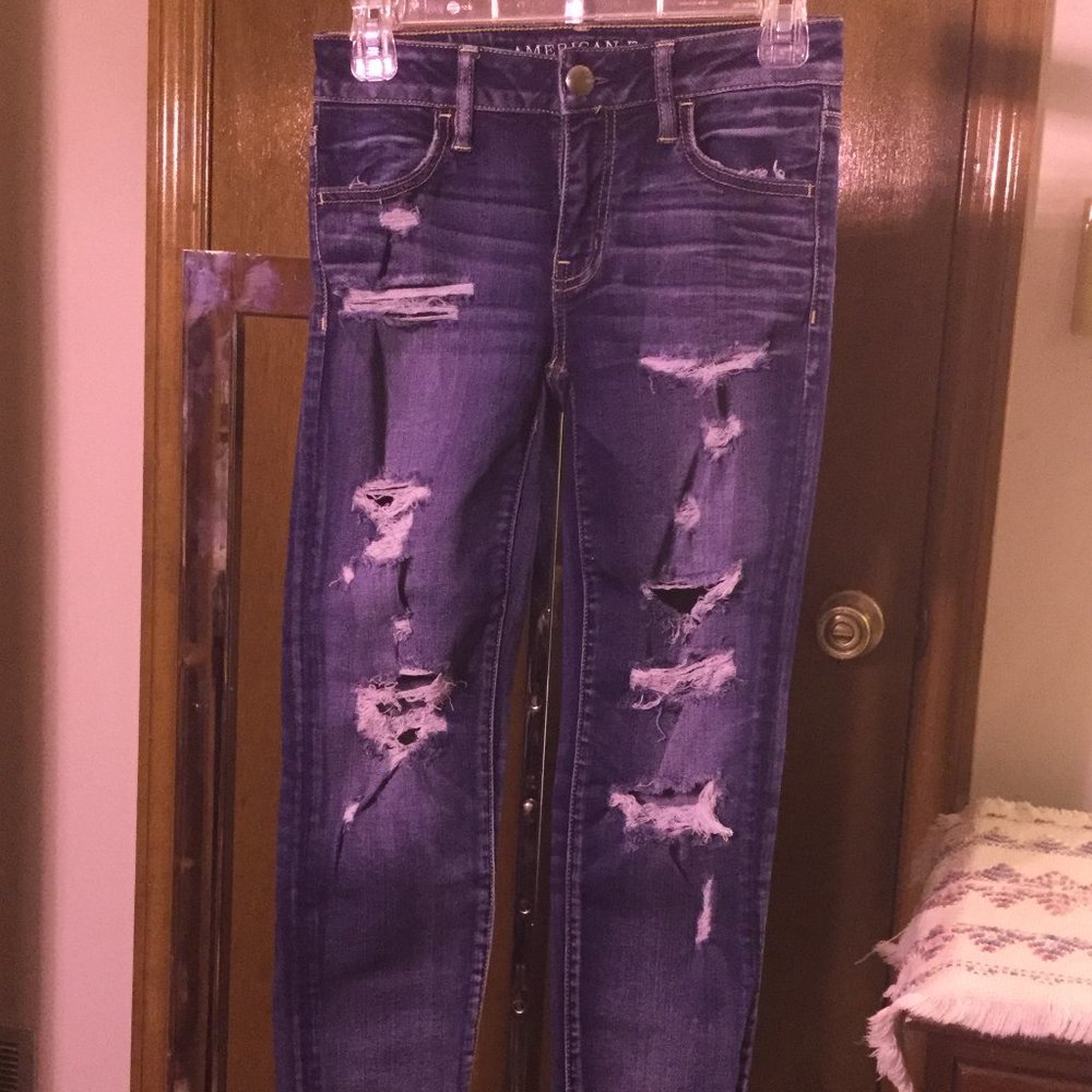 American Eagle Outfitters, Distressed Jegging Crop